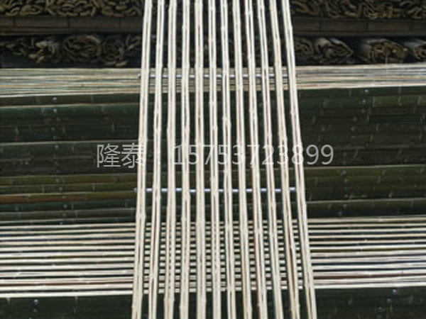 竹羊床（漏糞板）